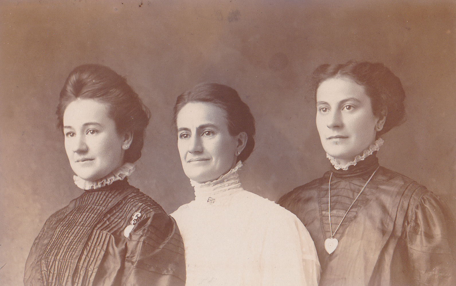 Lydia, Lena and Frieda Meyer (Sisters).